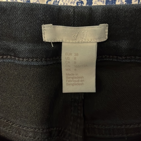 Like New super dark indigo H&M pull on jeans - Picture 3 of 5
